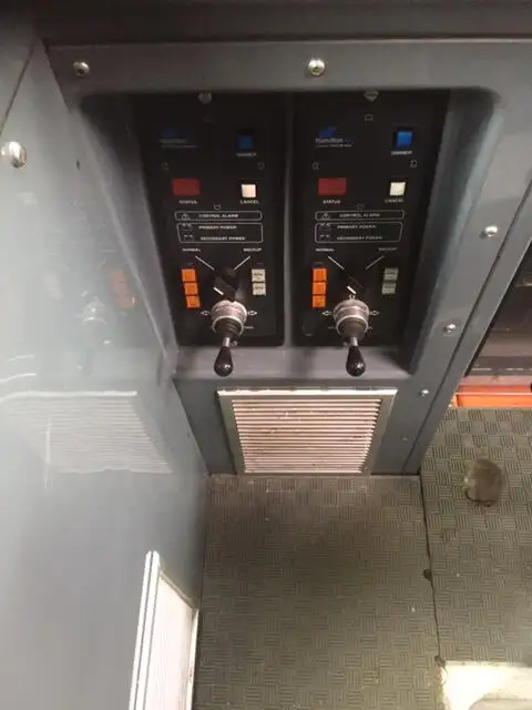 குழு படகு விற்பனைக்கு