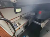 பணிப் படகுகள் விற்பனைக்கு