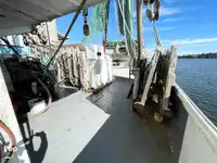 டிராலர் விற்பனைக்கு
