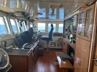 டிராலர் விற்பனைக்கு