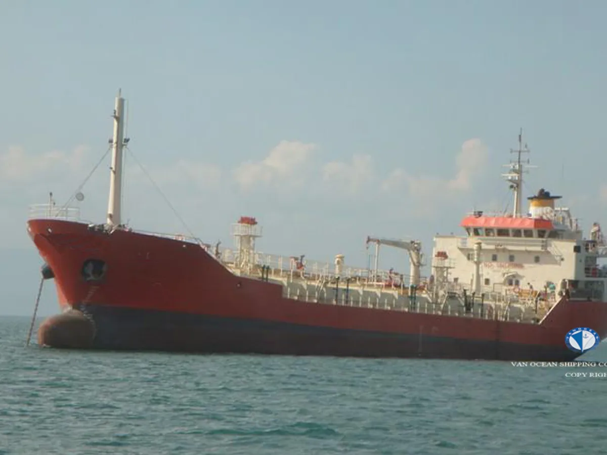 எண்ணெய் / இரசாயன டேங்கர் விற்பனைக்கு