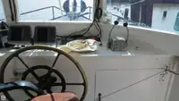 டிராலர் விற்பனைக்கு