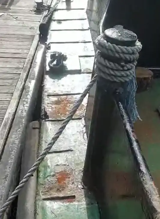 வேலை செய்யும் படகுகள் விற்பனைக்கு