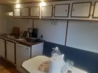 கண்டெய்னர் கப்பல் விற்பனைக்கு