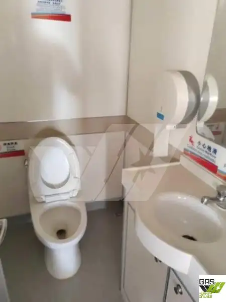 குரூஸ் கப்பல் விற்பனைக்கு