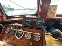 டிராலர் விற்பனைக்கு