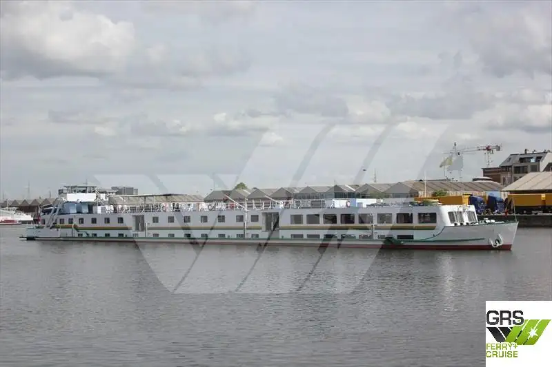 குரூஸ் கப்பல் விற்பனைக்கு