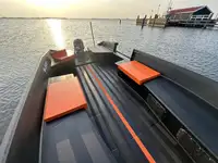 வேலை செய்யும் படகுகள் விற்பனைக்கு
