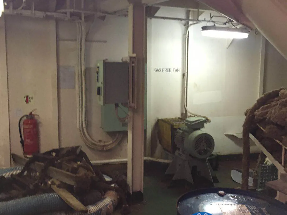 எண்ணெய் / இரசாயன டேங்கர் விற்பனைக்கு