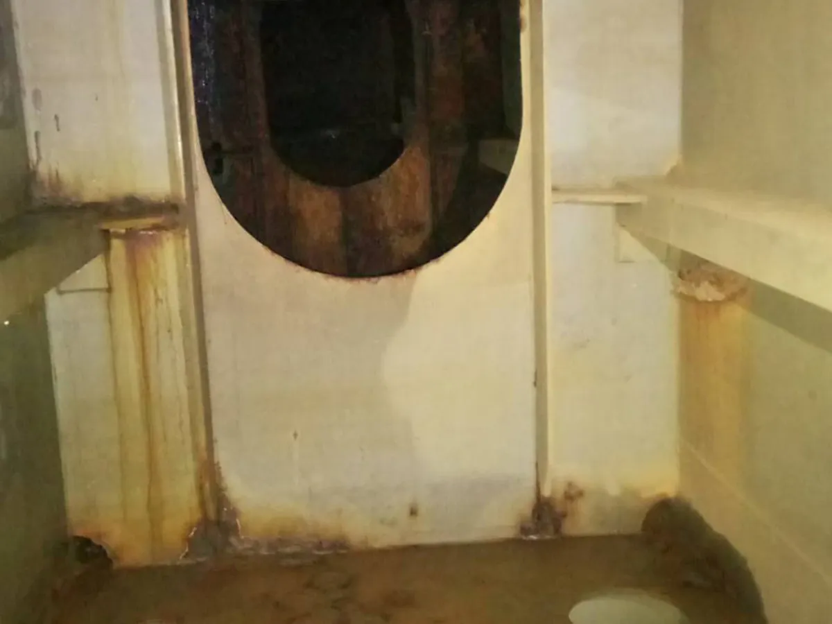 எண்ணெய் / இரசாயன டேங்கர் விற்பனைக்கு