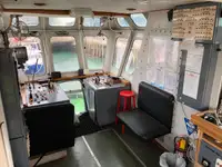 இழுக்கும் படகு விற்பனைக்கு