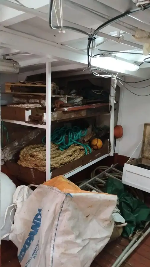 இழுக்கும் படகு விற்பனைக்கு