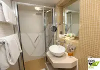 குரூஸ் கப்பல் விற்பனைக்கு