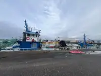வேலை செய்யும் படகுகள் விற்பனைக்கு