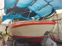 வேலை செய்யும் படகுகள் விற்பனைக்கு