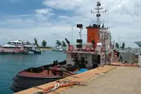 இழுக்கும் படகு விற்பனைக்கு