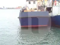 வேலை செய்யும் படகுகள் விற்பனைக்கு