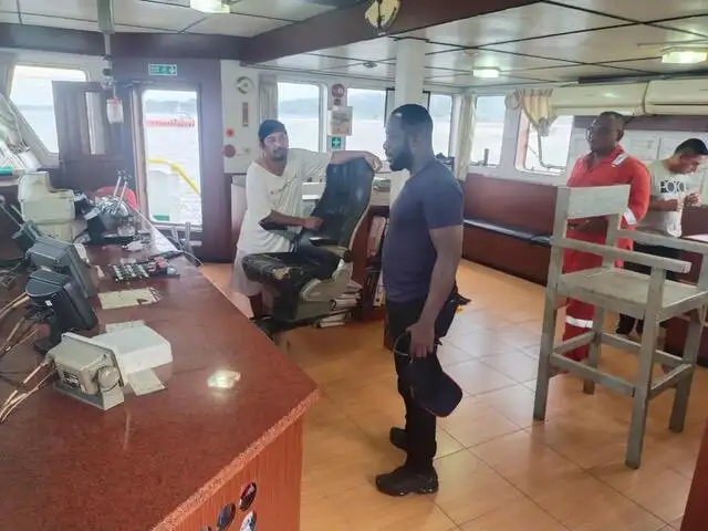 எண்ணெய் / இரசாயன டேங்கர் விற்பனைக்கு