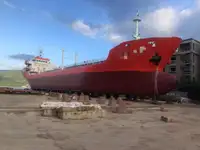 எண்ணெய்க் கப்பல்கள் விற்பனைக்கு