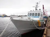 காவல் படகு விற்பனைக்கு