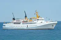 குரூஸ் கப்பல் விற்பனைக்கு