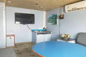 குரூஸ் கப்பல் விற்பனைக்கு