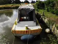 வேலை செய்யும் படகுகள் விற்பனைக்கு