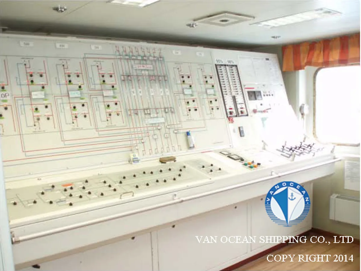 எண்ணெய் / இரசாயன டேங்கர் விற்பனைக்கு