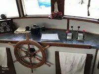 டிராலர் விற்பனைக்கு