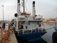 வேலை செய்யும் படகுகள் விற்பனைக்கு