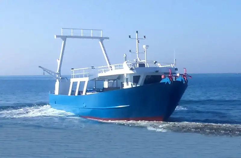 டிராலர் விற்பனைக்கு