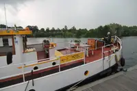 குரூஸ் கப்பல் விற்பனைக்கு
