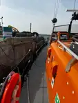 குழு படகு விற்பனைக்கு