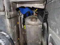 உயிர் காக்கும் படகு விற்பனைக்கு