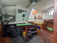 வேலை செய்யும் படகுகள் விற்பனைக்கு