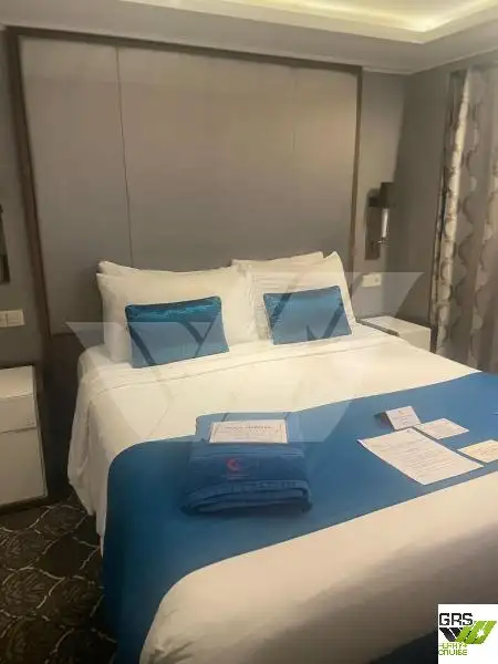 குரூஸ் கப்பல் விற்பனைக்கு