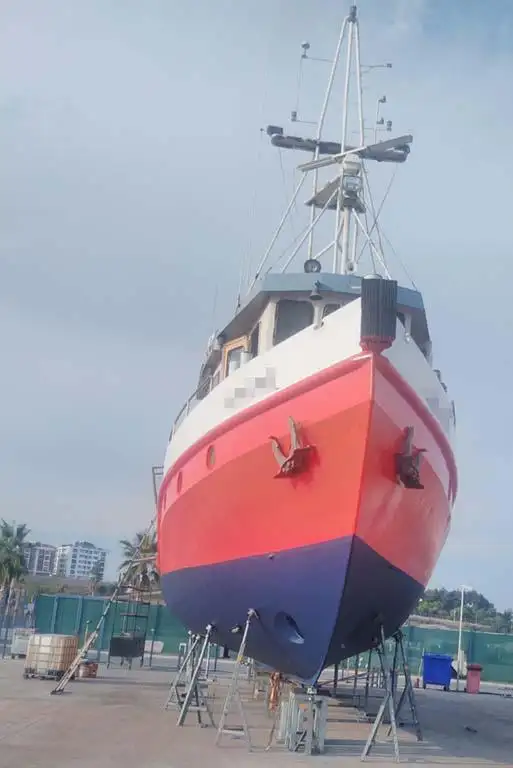 வேலை செய்யும் படகுகள் விற்பனைக்கு