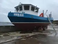 பணிப் படகுகள் விற்பனைக்கு