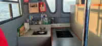 கண்டெய்னர் கப்பல் விற்பனைக்கு