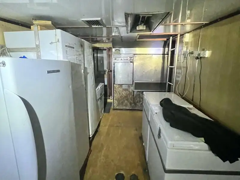 டிராலர் விற்பனைக்கு