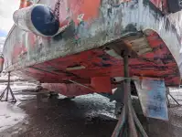வேலை செய்யும் படகுகள் விற்பனைக்கு