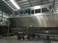 வேலை செய்யும் படகுகள் விற்பனைக்கு