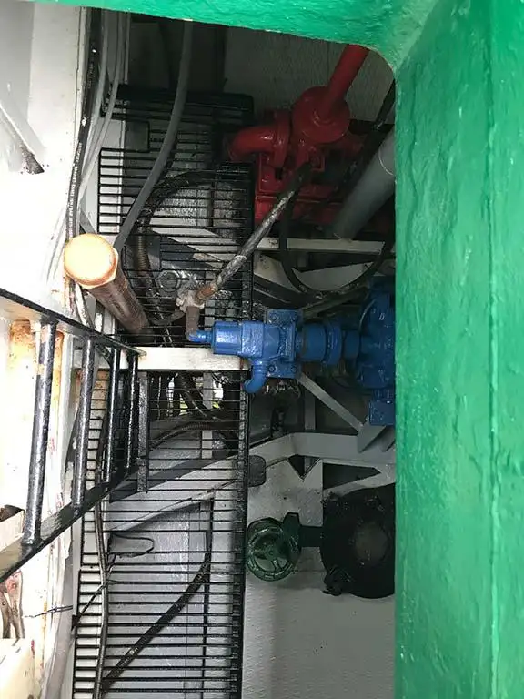 வேலை செய்யும் படகுகள் விற்பனைக்கு