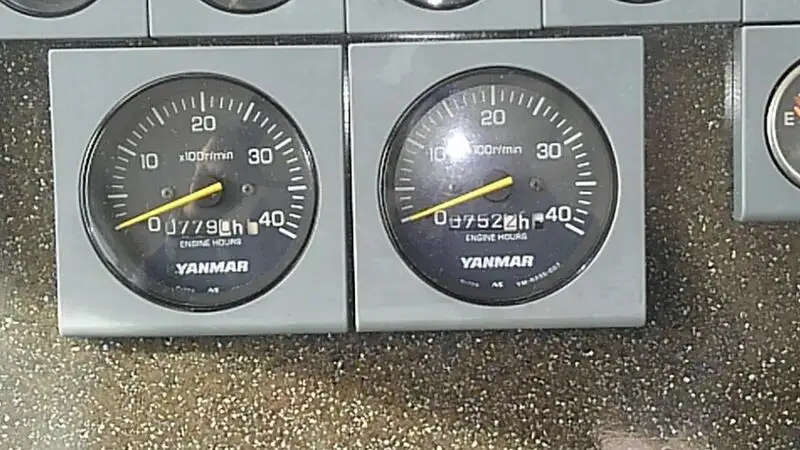 குழு படகு விற்பனைக்கு