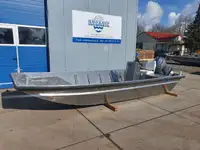 பணிப் படகுகள் விற்பனைக்கு