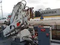 வேலை செய்யும் படகுகள் விற்பனைக்கு
