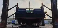 வேலை செய்யும் படகுகள் விற்பனைக்கு