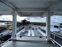 குரூஸ் கப்பல் விற்பனைக்கு