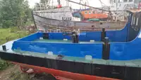 வேலை செய்யும் படகுகள் விற்பனைக்கு