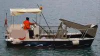 பணிப் படகுகள் விற்பனைக்கு